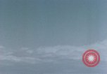 Standbild P-51 England, 1945, aus Sekunde 48 historischem Filmmaterial Videoclip 65675044535