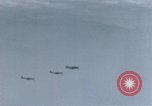 Standbild P-51 England, 1945, aus Sekunde 52 historischem Filmmaterial Videoclip 65675044535