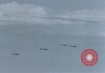 Standbild P-51 England, 1945, aus Sekunde 60 historischem Filmmaterial Videoclip 65675044535