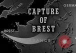 Standbild DIE US-Armee kämpft in Brest Frankreich gegen die Deutschen Brest Frankreich, 1944, aus Sekunde 33 historischem Filmmaterial Videoclip 65675044537