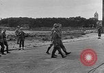Standbild deutschen Kapitulation Beaugency Frankreich, 1944, aus Sekunde 22 historischem Filmmaterial Videoclip 65675044538