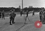 Standbild deutschen Kapitulation Beaugency Frankreich, 1944, aus Sekunde 34 historischem Filmmaterial Videoclip 65675044538