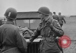 Immagine di Ottantaduesima Airborne Division Paesi Bassi, 1944, secondo 18 filmato di repertorio 65675044543
