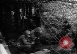 Image Soldats DE l'armée AMÉRICAINE à la périphérie d'Aix-la-Chapelle en Allemagne Aix-la-Chapelle en Allemagne, 1944, de la seconde 4 séquences d'archives historiques vidéo 65675044560