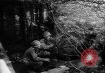 Image Soldats DE l'armée AMÉRICAINE à la périphérie d'Aix-la-Chapelle en Allemagne Aix-la-Chapelle en Allemagne, 1944, de la seconde 8 séquences d'archives historiques vidéo 65675044560