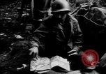 Image Soldats DE l'armée AMÉRICAINE à la périphérie d'Aix-la-Chapelle en Allemagne Aix-la-Chapelle en Allemagne, 1944, de la seconde 62 séquences d'archives historiques vidéo 65675044560