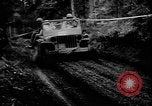 Image Des soldats américains chargent des camions Aix-la-Chapelle en Allemagne, 1944, de la seconde 7 séquences d'archives historiques vidéo 65675044562