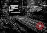 Image Des soldats américains chargent des camions Aix-la-Chapelle en Allemagne, 1944, de la seconde 14 séquences d'archives historiques vidéo 65675044562