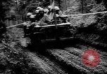 Image Des soldats américains chargent des camions Aix-la-Chapelle en Allemagne, 1944, de la seconde 30 séquences d'archives historiques vidéo 65675044562