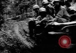 Image Des soldats américains chargent des camions Aix-la-Chapelle en Allemagne, 1944, de la seconde 32 séquences d'archives historiques vidéo 65675044562