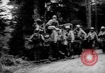 Image Des soldats américains chargent des camions Aix-la-Chapelle en Allemagne, 1944, de la seconde 59 séquences d'archives historiques vidéo 65675044562