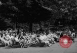 Standbild Grossinger der Catskill Resort Hotel Liberty New York USA, 1948, aus Sekunde 14 historischem Filmmaterial Videoclip 65675044571
