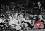 Standbild Grossinger der Catskill Resort Hotel Liberty New York USA, 1948, aus Sekunde 49 historischem Filmmaterial Videoclip 65675044571