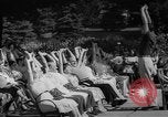 Standbild Grossinger der Catskill Resort Hotel Liberty New York USA, 1948, aus Sekunde 55 historischem Filmmaterial Videoclip 65675044571
