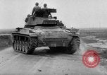 Standbild cut Versorgungsleitungen Vietnam, 1954, aus Sekunde 30 historischem Filmmaterial Videoclip 65675044574