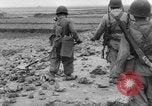 Standbild cut Versorgungsleitungen Vietnam, 1954, aus Sekunde 32 historischem Filmmaterial Videoclip 65675044574