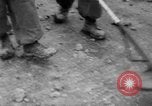 Standbild cut Versorgungsleitungen Vietnam, 1954, aus Sekunde 38 historischem Filmmaterial Videoclip 65675044574