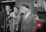 Standbild rumänische Gefangene New York United States USA, 1954, aus Sekunde 22 historischem Filmmaterial Videoclip 65675044575