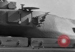 Standbild British Tank Vereinigtes Königreich, 1954, aus Sekunde 5 historischem Filmmaterial Videoclip 65675044576