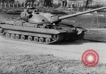 Standbild British Tank Vereinigtes Königreich, 1954, aus Sekunde 17 historischem Filmmaterial Videoclip 65675044576