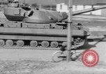 Standbild British Tank Vereinigtes Königreich, 1954, aus Sekunde 19 historischem Filmmaterial Videoclip 65675044576