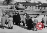 Standbild British Tank Vereinigtes Königreich, 1954, aus Sekunde 22 historischem Filmmaterial Videoclip 65675044576