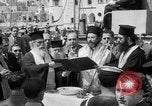 Standbild Segen für die Flotte Griechenland, 1954, aus Sekunde 27 historischem Filmmaterial Videoclip 65675044579