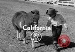 Standbild Ronnie Graham California United States USA, 1954, aus Sekunde 4 historischem Filmmaterial Videoclip 65675044581
