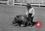 Standbild Ronnie Graham California United States USA, 1954, aus Sekunde 13 historischem Filmmaterial Videoclip 65675044581