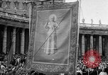 Standbild Papst Pius X Rom Italien, 1954, aus Sekunde 53 historischem Filmmaterial Videoclip 65675044582