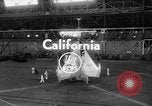 Standbild pogo Ebene California United States USA, 1954, aus Sekunde 4 historischem Filmmaterial Videoclip 65675044584