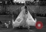 Standbild pogo Ebene California United States USA, 1954, aus Sekunde 6 historischem Filmmaterial Videoclip 65675044584
