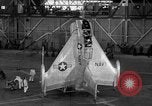 Standbild pogo Ebene California United States USA, 1954, aus Sekunde 7 historischem Filmmaterial Videoclip 65675044584