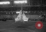 Standbild pogo Ebene California United States USA, 1954, aus Sekunde 33 historischem Filmmaterial Videoclip 65675044584