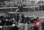 Standbild Keith Lester Piggott Epsom-downs-England, 1954, aus Sekunde 9 historischem Filmmaterial Videoclip 65675044588