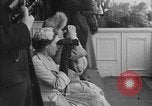 Standbild Keith Lester Piggott Epsom-downs-England, 1954, aus Sekunde 35 historischem Filmmaterial Videoclip 65675044588