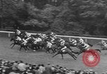 Standbild Keith Lester Piggott Epsom-downs-England, 1954, aus Sekunde 43 historischem Filmmaterial Videoclip 65675044588