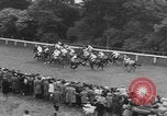 Standbild Keith Lester Piggott Epsom-downs-England, 1954, aus Sekunde 45 historischem Filmmaterial Videoclip 65675044588