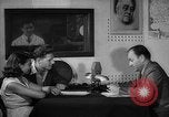 Immagine di La voce dell'America Parigi Francia, 1950, secondo 38 filmato di repertorio 65675044608