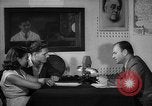 Immagine di La voce dell'America Parigi Francia, 1950, secondo 39 filmato di repertorio 65675044608