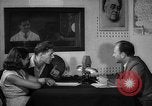 Immagine di La voce dell'America Parigi Francia, 1950, secondo 44 filmato di repertorio 65675044608