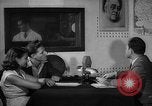 Immagine di La voce dell'America Parigi Francia, 1950, secondo 54 filmato di repertorio 65675044608
