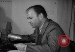 Immagine di La voce dell'America Parigi Francia, 1950, secondo 59 filmato di repertorio 65675044608