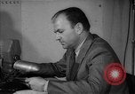Immagine di La voce dell'America Parigi Francia, 1950, secondo 60 filmato di repertorio 65675044608