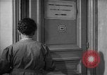 Immagine di La voce dell'America Parigi Francia, 1950, secondo 8 filmato di repertorio 65675044609