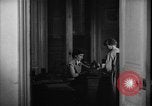 Immagine di La voce dell'America Parigi Francia, 1950, secondo 17 filmato di repertorio 65675044609