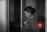 Immagine di La voce dell'America Parigi Francia, 1950, secondo 25 filmato di repertorio 65675044609