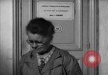 Immagine di La voce dell'America Parigi Francia, 1950, secondo 28 filmato di repertorio 65675044609