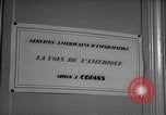 Immagine di La voce dell'America Parigi Francia, 1950, secondo 32 filmato di repertorio 65675044609