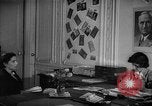Immagine di La voce dell'America Parigi Francia, 1950, secondo 38 filmato di repertorio 65675044609